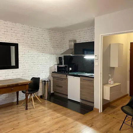 Apartment Adorable Avec Un Parking Prive